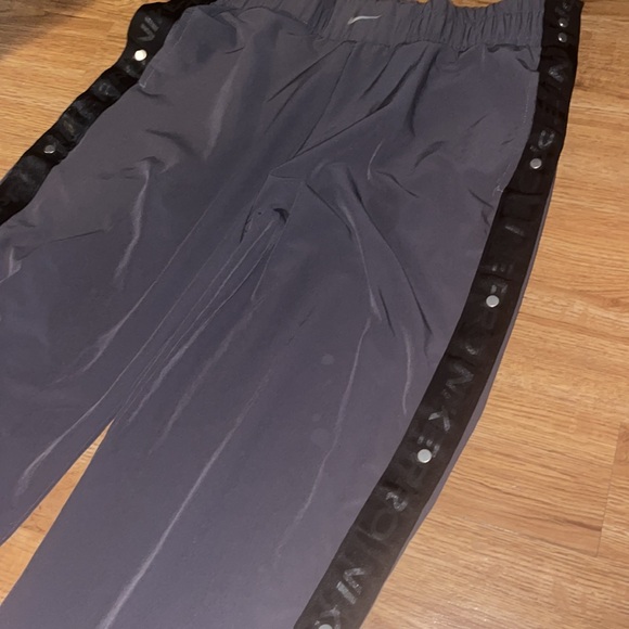 π βΉπΌ πβ’ NIKE x T-e-a-r-a-w-a-y Vibes β’ βΉπΌπ βΉπΌ - Picture 10 of 12